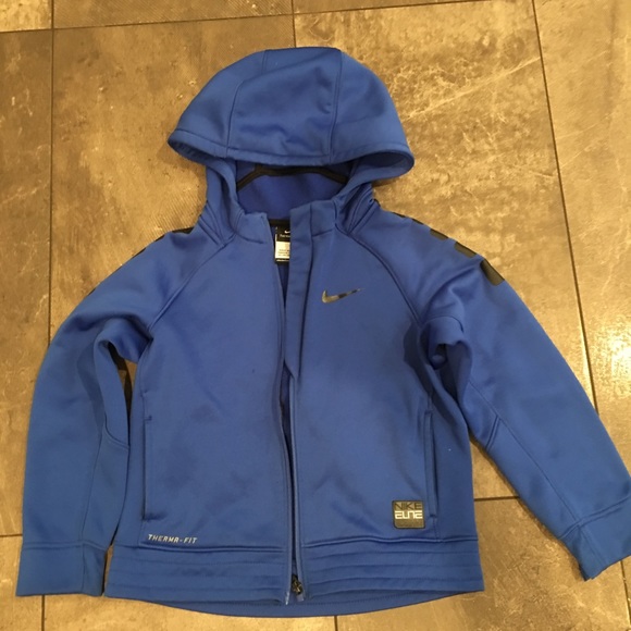 Nike Other - Nike therma-fit hoodie size 7